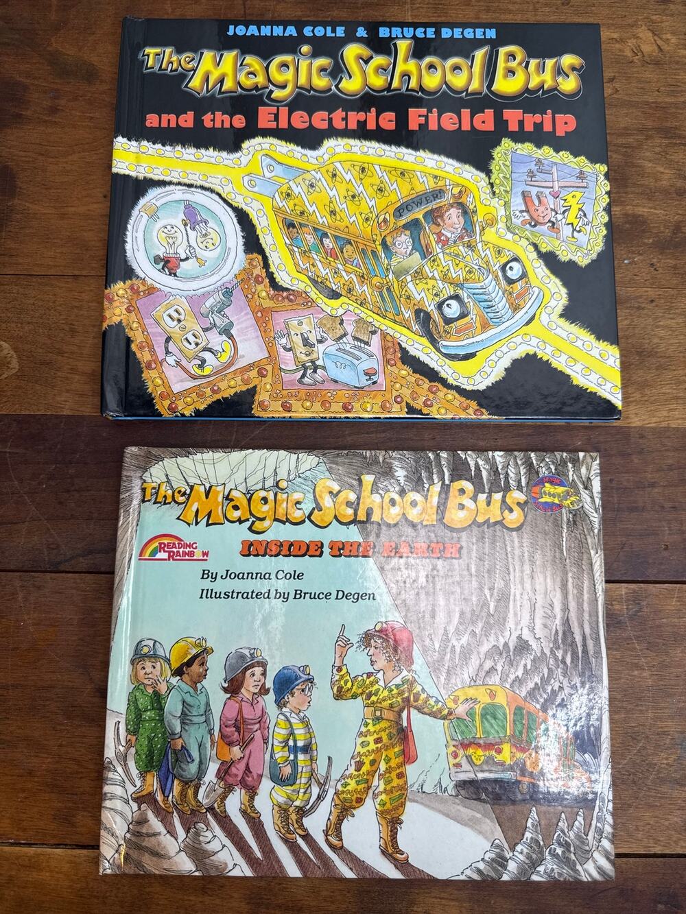 The Magic School Bus Inside The Earth & The Electric Field Trip Hardcover Books